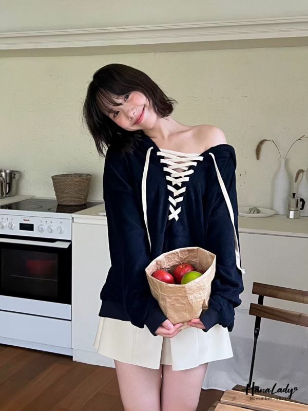 WJA35 繞繩領設計寬版帽T 