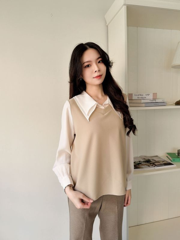 WQA46 假兩件層刺領配色上衣 