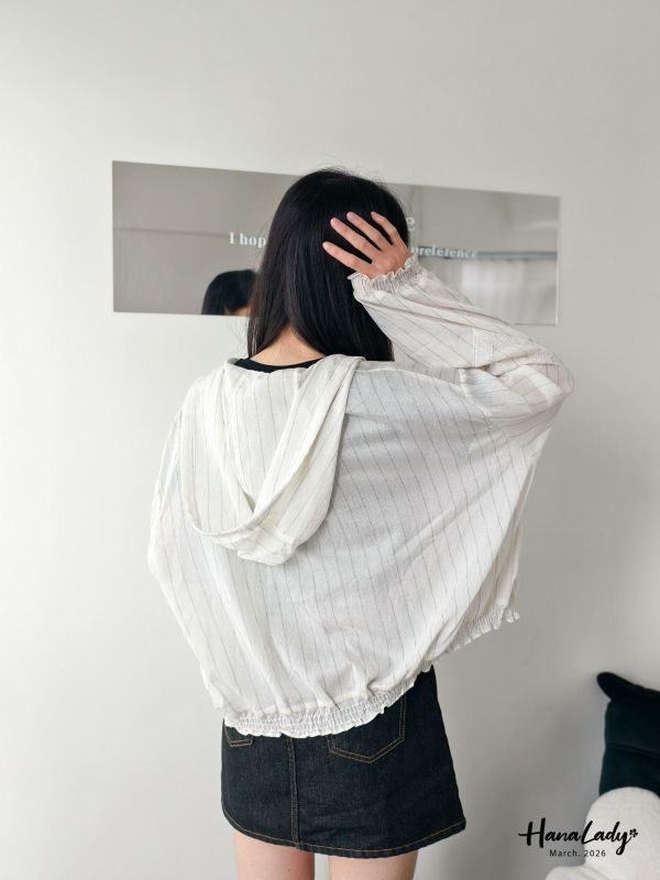 LSA07 可愛Q擺線條排釦衫 