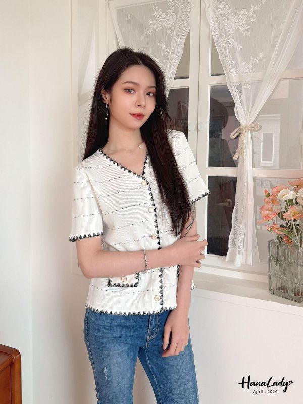 LFA81 三角邊車線小香風上衣 