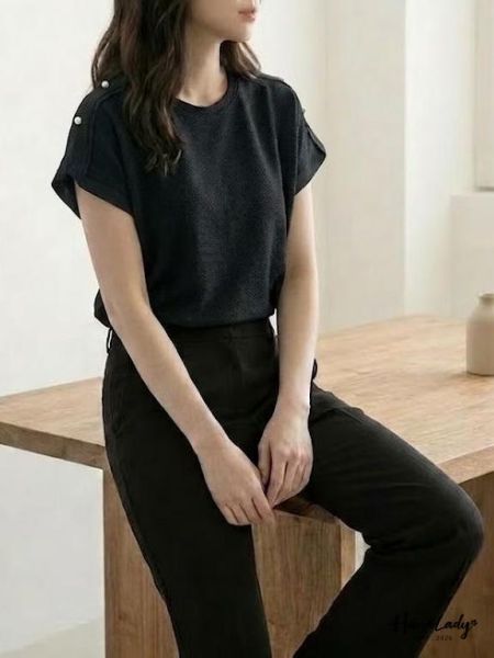 LFA37 質感珍珠肩設計上衣 