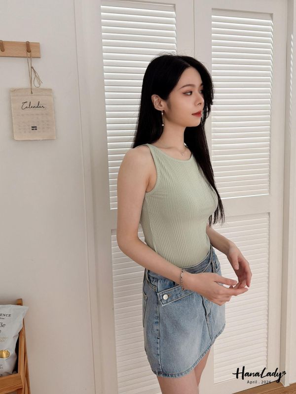 LFA93 線條壓紋百搭背心 