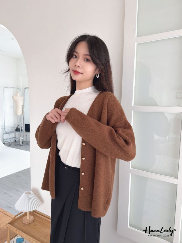 WJB10 簡約金釦純色V領外 