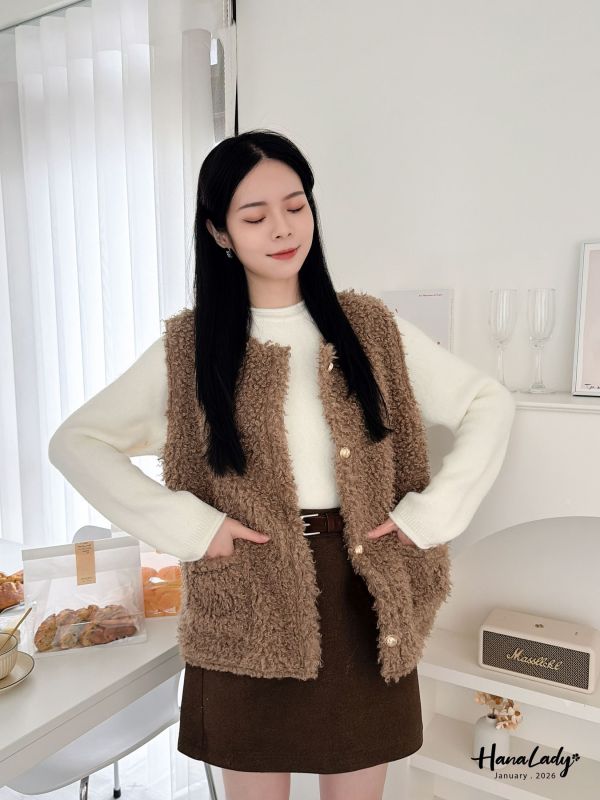 LEA44 泰迪熊Q毛金釦背心 