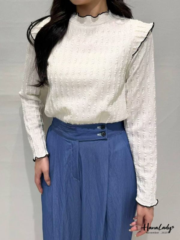 WJA33 QQ木耳滾邊抓皺上衣 