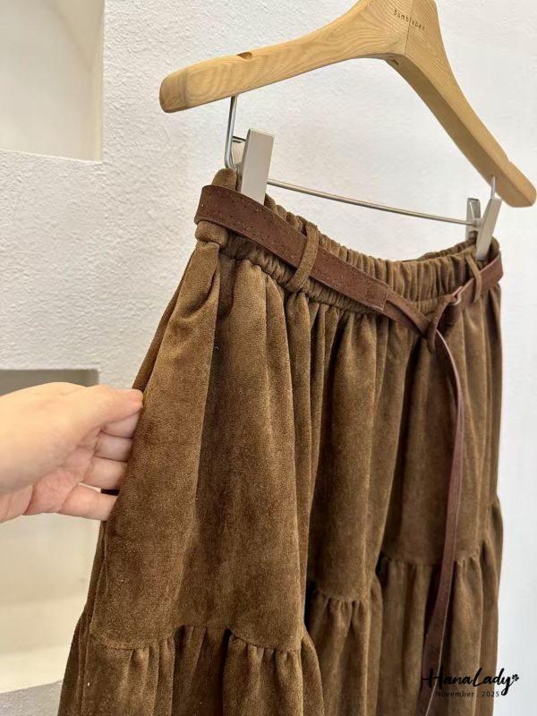 WJA81 浪漫附腰帶麂皮長裙 