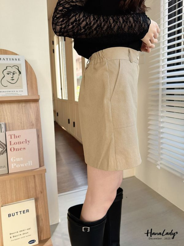 WQA15 精緻釦挺版百搭短褲 
