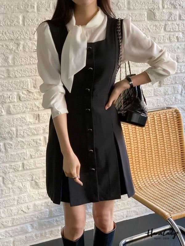 LFB11 簡約方領壓摺短洋 