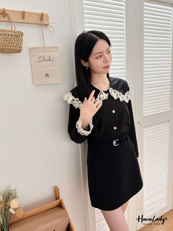 LEA58 蕾絲拼接娃娃領上衣 