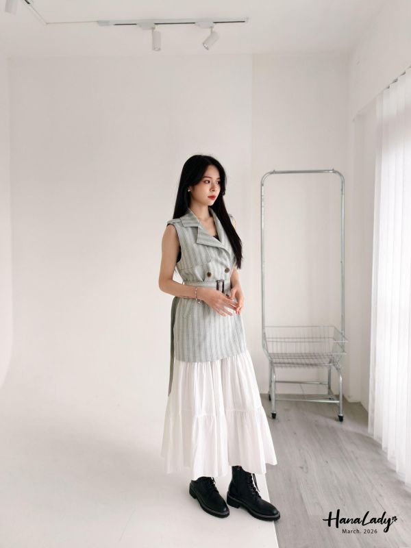 LSA28 三角翻領雙排釦線條背心 