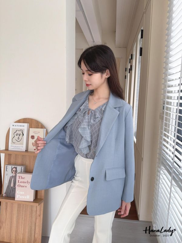 WTA72 俐落雙釦順版西裝外套 