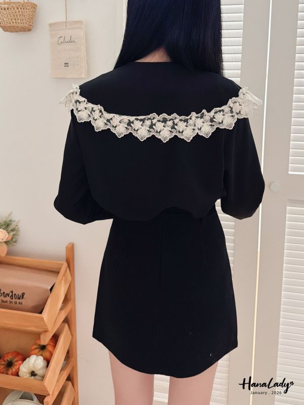 LEA58 蕾絲拼接娃娃領上衣 
