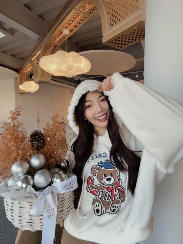 WQB61 超可愛毛球滾邊熊熊帽T 