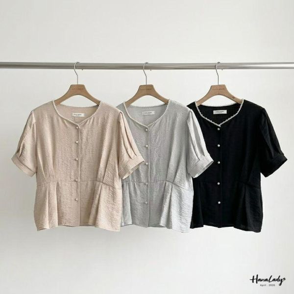 LFA36 雕花領霧面珍珠釦上衣 