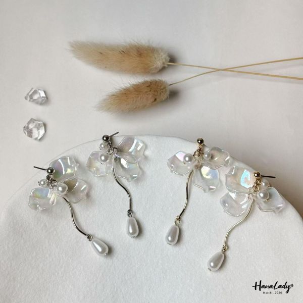 LSA72 貝殼光澤花瓣珍珠耳環 