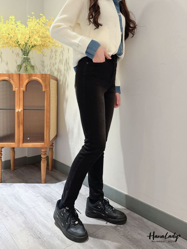 WJB47 包色款加絨合身丹寧褲 