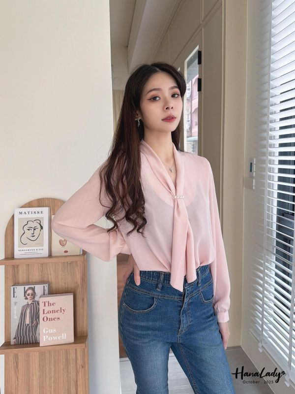 WTA65 柔美珍珠領巾雪紡衫 