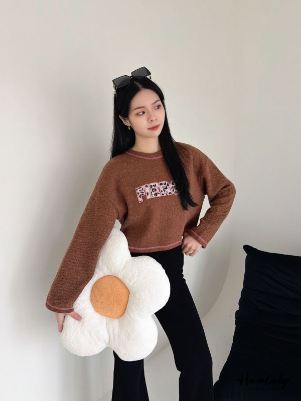 LEA14 絨布豹紋刺繡邊針織上衣 