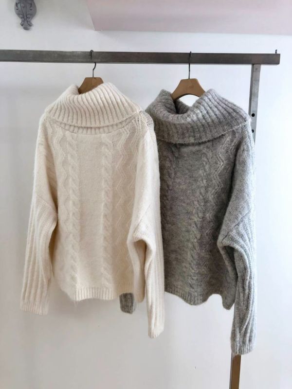 WQB22 設計感麻花波浪紋針織上衣 