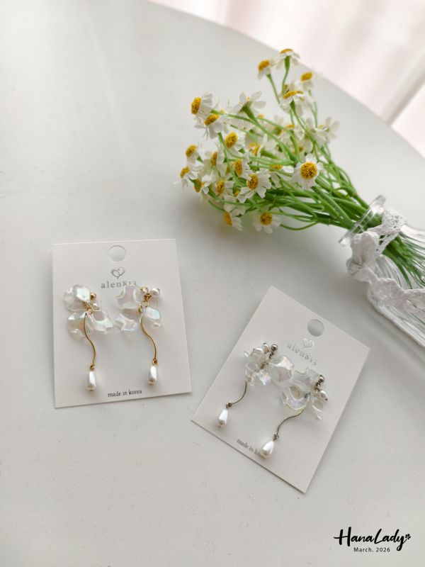 LSA72 貝殼光澤花瓣珍珠耳環 