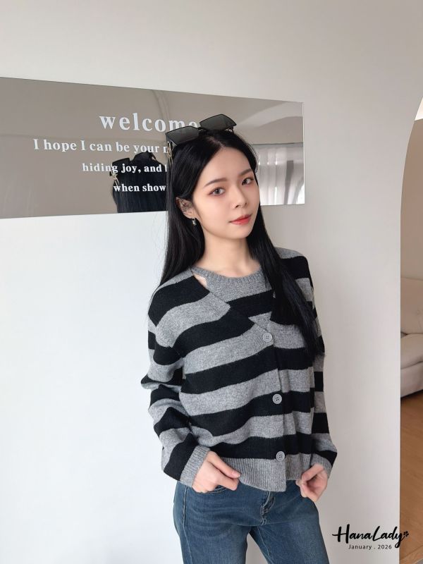 LEA13 兩件式削肩背心排釦針織上衣 