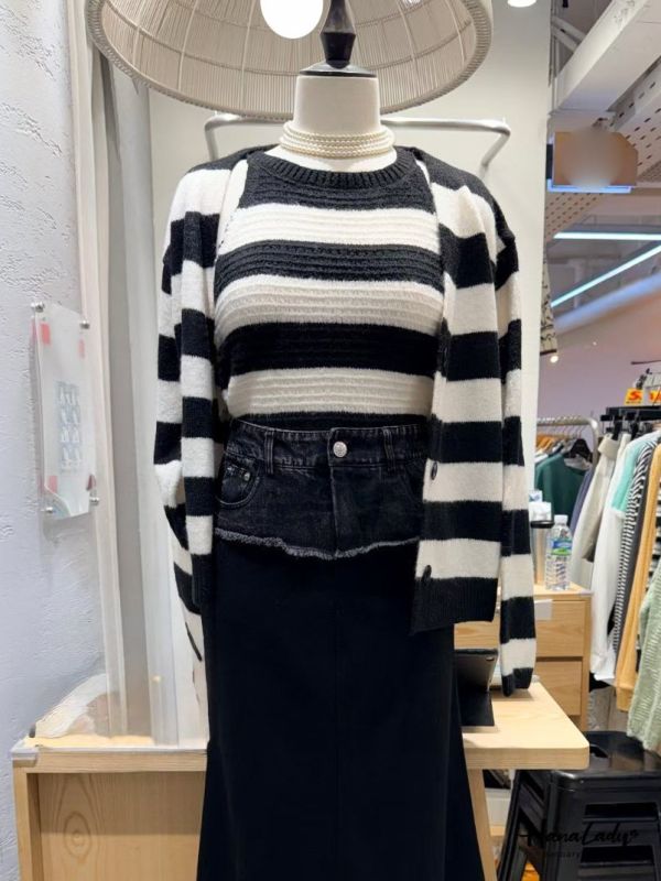 LEA13 兩件式削肩背心排釦針織上衣 