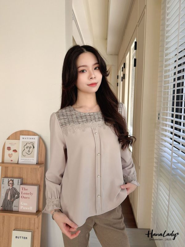 WQA08 毛呢蕾絲方領珍珠雪紡上衣 