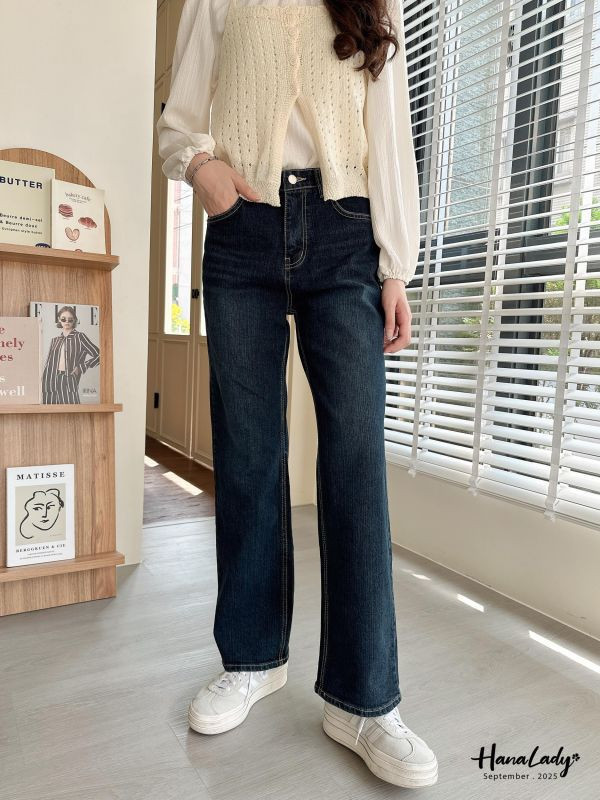 WKA64 非常顯瘦直筒微寬丹寧褲 