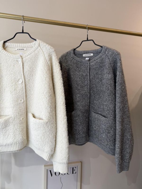 LEB03 百搭Q毛口袋針織排釦外 