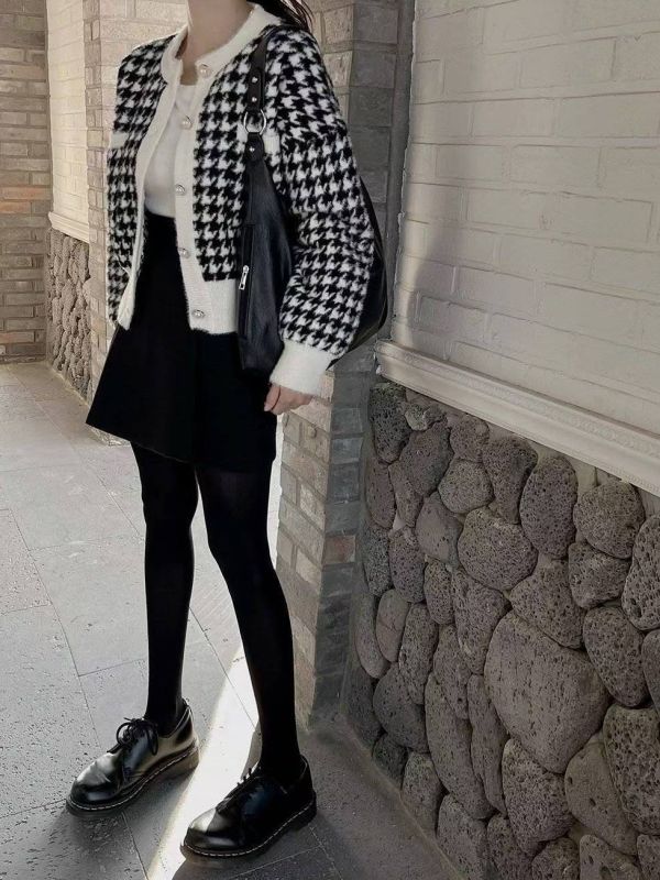 WQB69 千鳥格紋珍珠釦針織上衣 