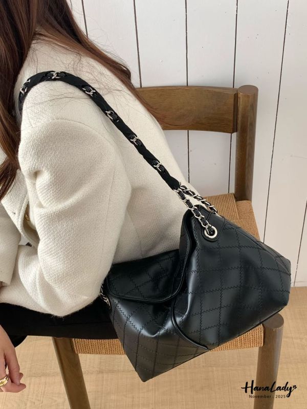 WJB20 簡約寬金鍊菱格紋牛皮包 