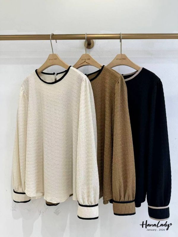 LEA57 俐落配色滾邊壓紋上衣 