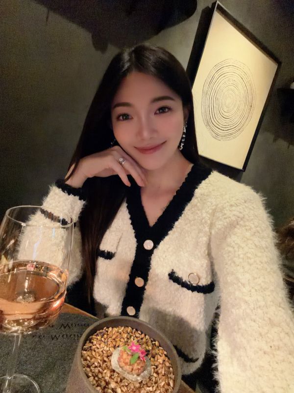 WQB73 小香風線條嫩Q針織上衣 