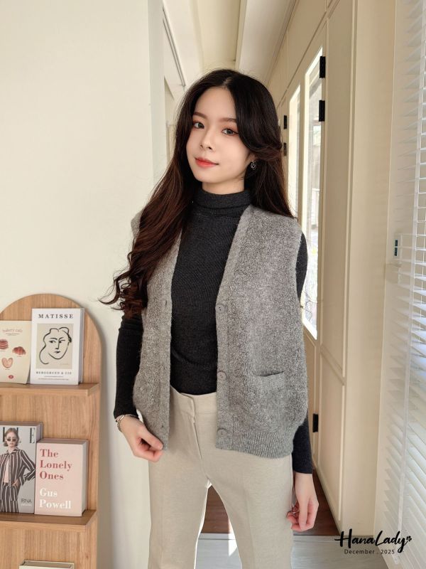 WQB07 兩件式高領針織背心上衣 