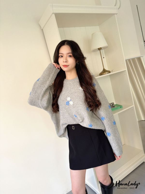 WQA66 可愛繡花配色針織上衣 