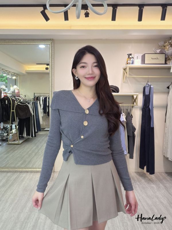 WTB39 木紋釦設計斗篷針織上衣 