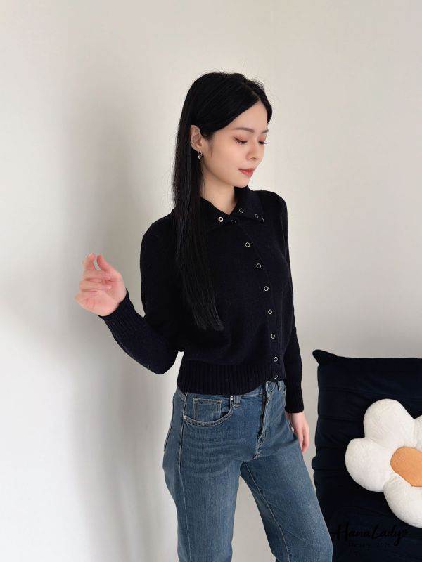LEB02 簡約壓釦翻領針織上衣 