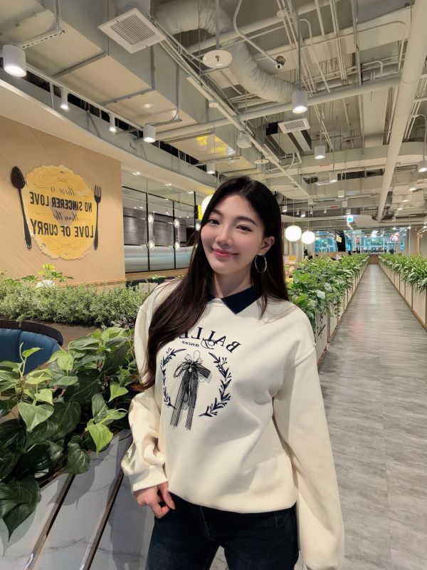 WQA20 麂皮圖紋針織領大學T 