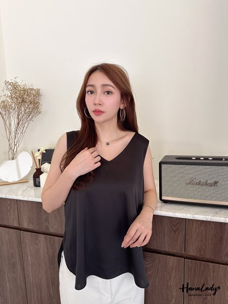 FKA15 百搭雙開衩絲滑背心 