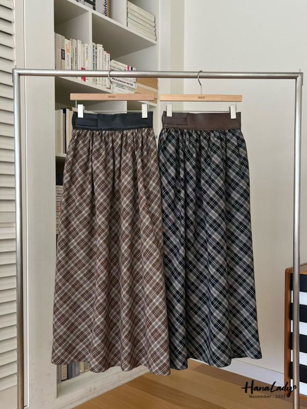 WJA36 造型皮邊格紋長裙 