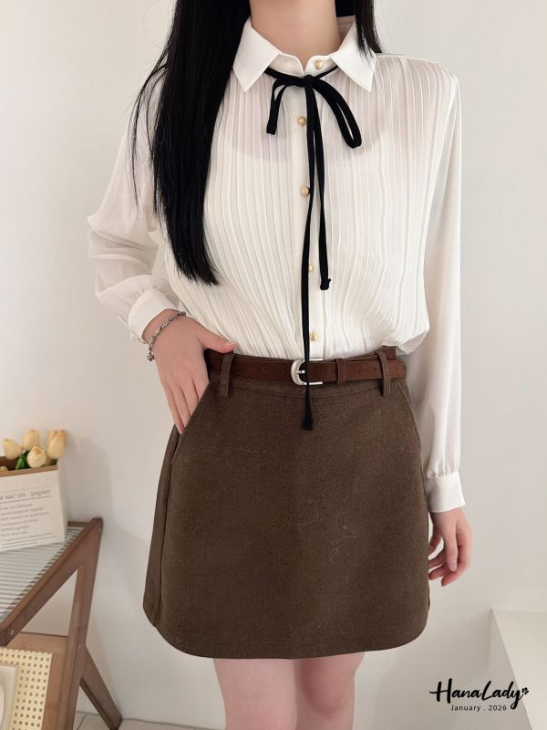 LEA27 造型金扣雪紡壓紋上衣 