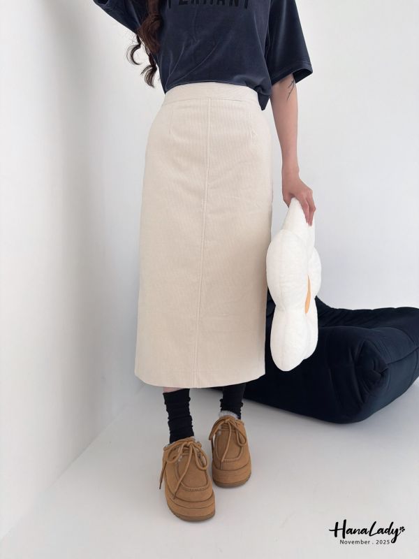 WJA53 簡約燈芯絨後開衩直筒裙 