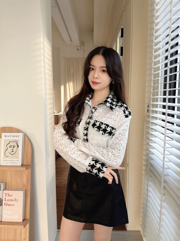 WQA38 千鳥紋配色簍空小花上衣 