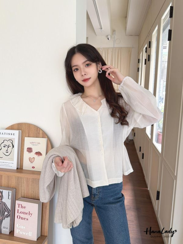 WTA77 可愛壓摺領排釦壓紋上衣 