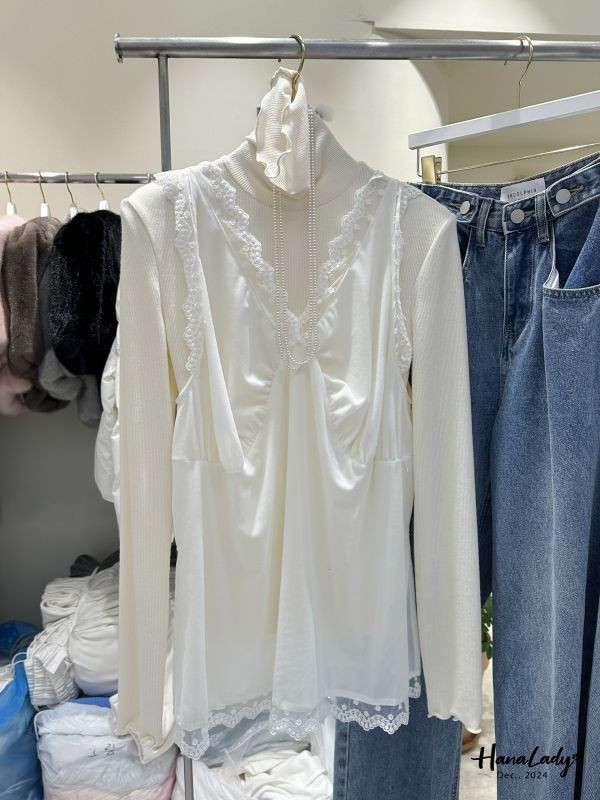 FQA73 質感絨布蕾絲滾邊V領背心 