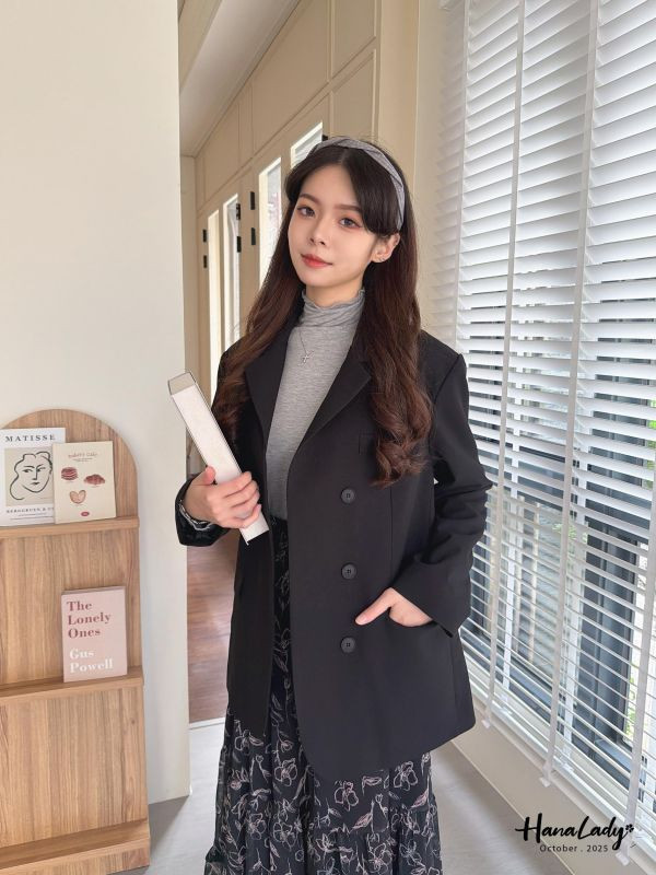 WTA51 簡約三釦後開衩西裝外套 