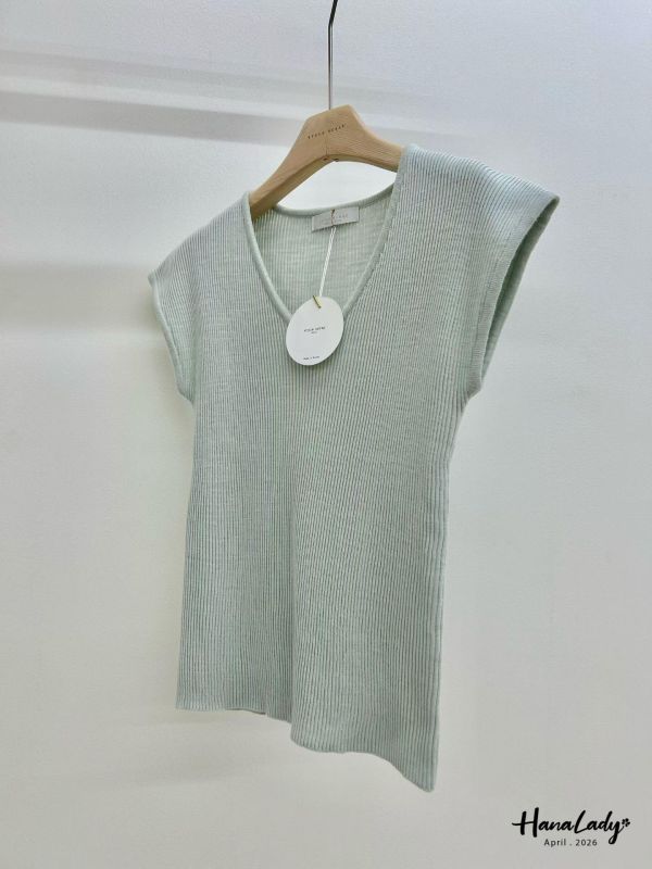 LFA06 坑條V領百搭針織背心 