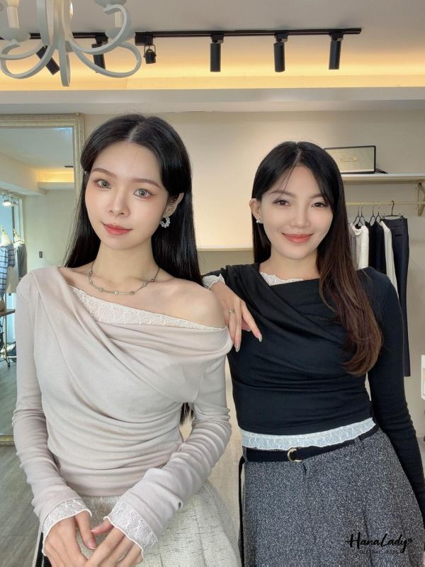LTA07 甜美蕾絲垂領細針織上衣 