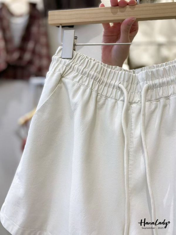 WKA03 必收百搭休閒皮短褲 