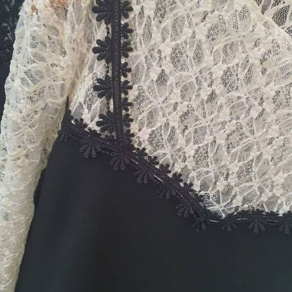 WQA10 雕花蕾絲馬甲線上衣 